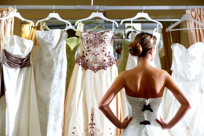 What you need to know when choosing a wedding dress