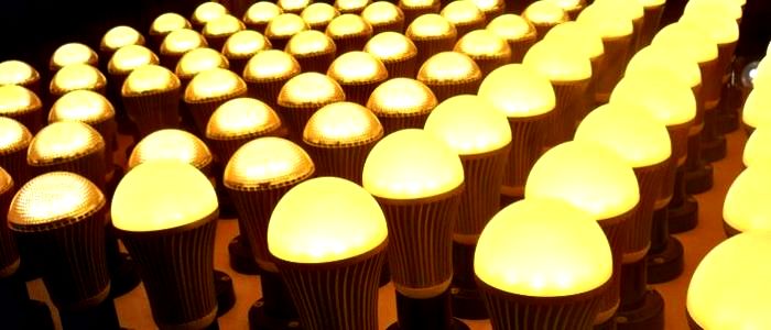 Освещаем дом на праздники, как выбрать светодиодные лампы