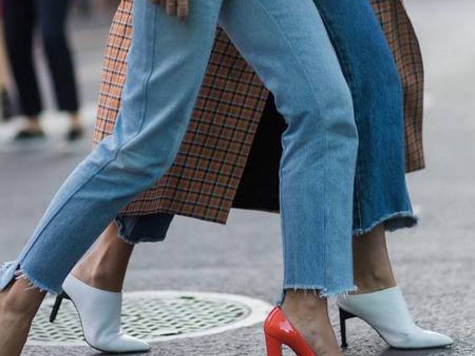 7 джинсовых трендов, в которых модники будут жить этой осенью