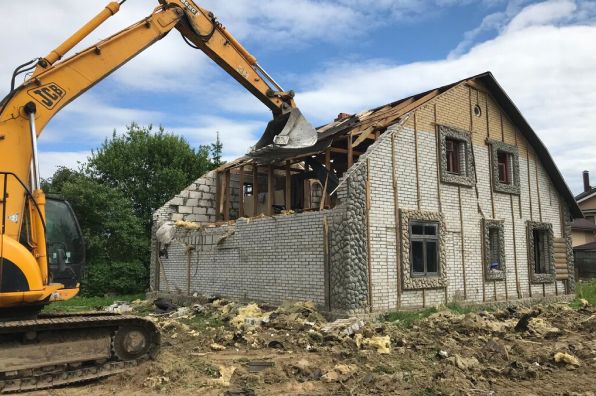 Особенности демонтажа домов в Харькове